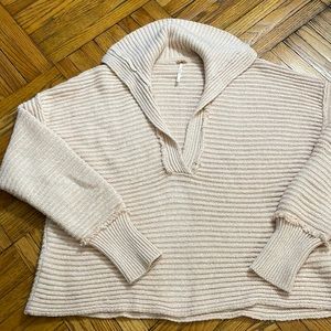 Free People oversized sweater in soft peach size small.